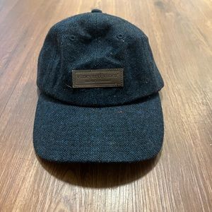 Navy speckled vineyard vines hat